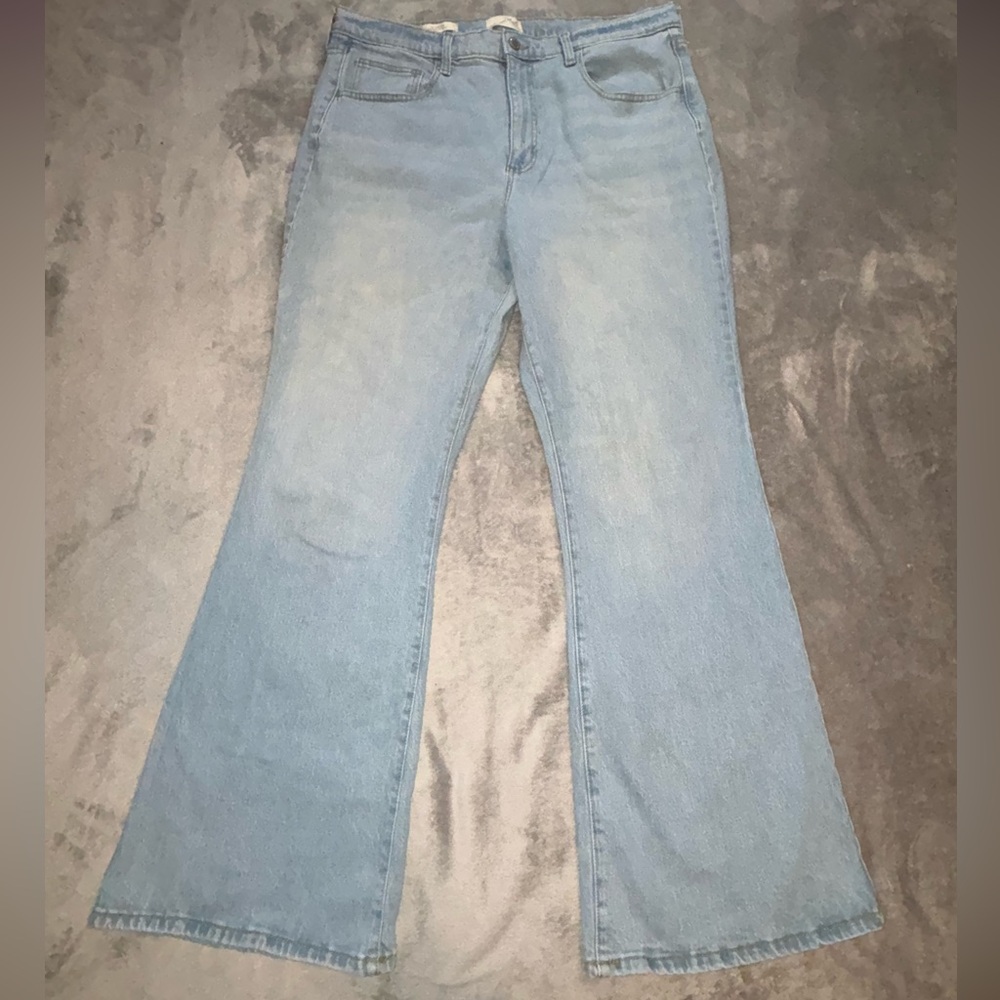 Universal Thread Light Blue Wide Leg Jeans